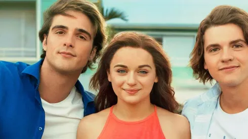 Joey King y Jacob Elordi juntos en el primer tráiler de El Stand de los Besos 3.