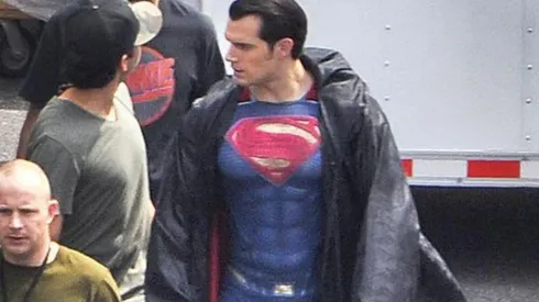 ¿Henry Cavill vuelve a ser Superman en The Flash? Esto es lo que se sabe.
