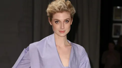 Es igual: filtran la primera foto de Elizabeth Debicki como Lady Di con William y Harry en The Crown 5.