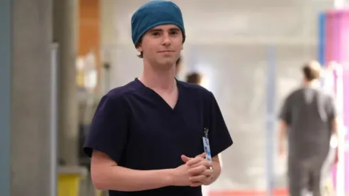 Freddie Highmore es The Good Doctor
