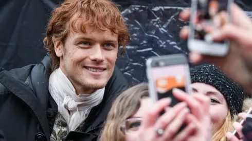 Revelan un tierno gesto de Sam Heughan, estrella de Outlander, con una fan.