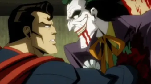 Superman pierde el control en Injustice.