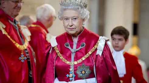 Ideal para The Crown: hay un traidor en la realeza por filtrar qué sucederá cuando muera la reina Isabel II.