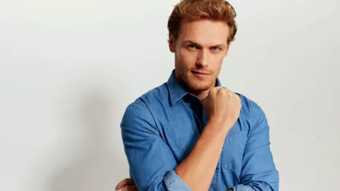 Sam Heughan, de Outlander, compartió una foto suya de hace 9 años y sorprendió a los fans por su cambio físico.