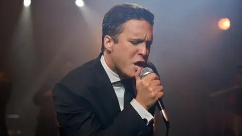 Diego Boneta se volvió casi un clon de Luis Miguel.