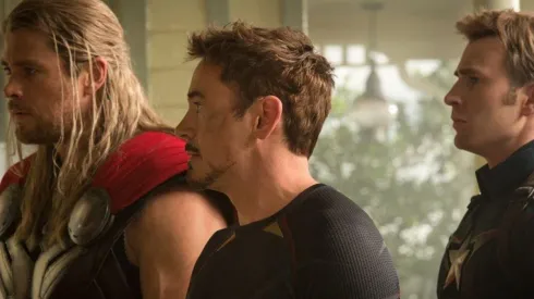 Chris Hemsworth, Chris Evans y Robert Downey Jr. interpretan a los Avengers