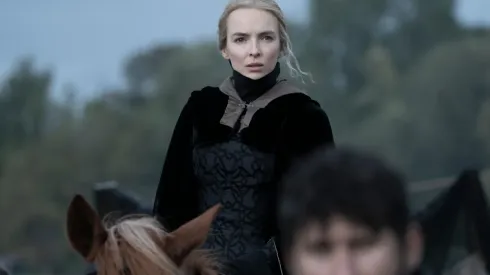 El relato está contado en tres partes, cada una desde la perspectiva de un personaje.