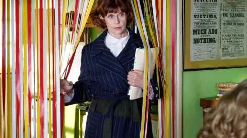 Siobhan Redmond interpreta a Jane Stone.