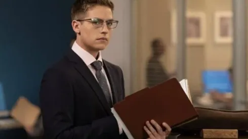 Dylan Sprouse en After: en mil pedazos