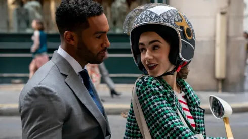 Quiénes son las parejas de Emily in Paris en la vida real.