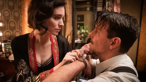 Rooney Mara y Bradley Cooper, protagonistas de Nightmare Alley