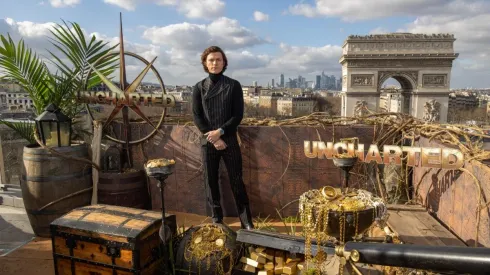 Tom Holland promocionando Uncharted