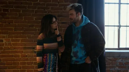 Alice Bassi (Claudia Gusmano) y Tío (Lorenzo Adorni).