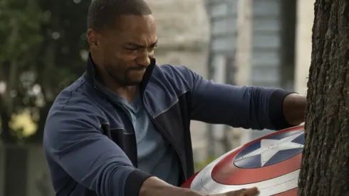 Anthony Mackie heredó el escudo del Capitán América.