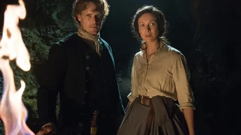 Sam Heughan y Caitriona Balfe en Outlander
