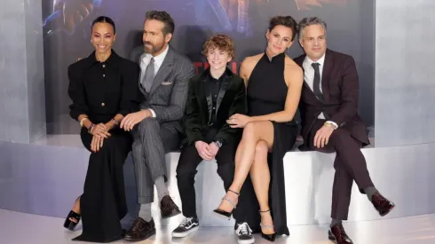 El elenco de The Adam Project en la premiere.