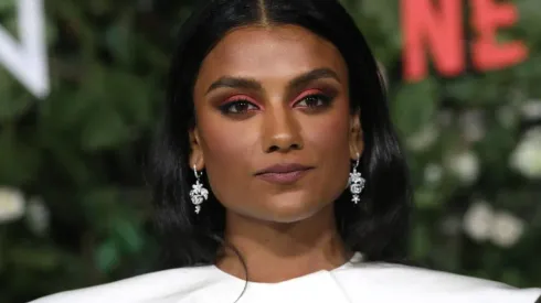 Simone Ashley participó de Sex Education y Bridgerton.