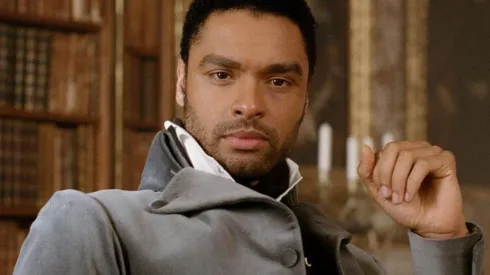 Regé-Jean Page en Bridgerton