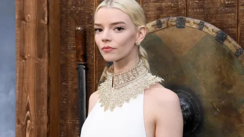Quiénes son los amigos famosos de Anya Taylor-Joy.