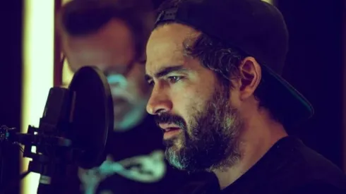 Alfonso Herrera, el nuevo Batman/Bruno Díaz mexicano (Foto: Twitter @ponchohd