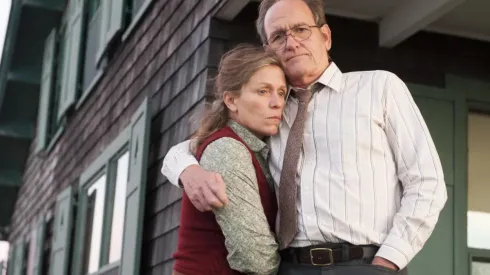 Richard Jenkins también actúa en la serie.