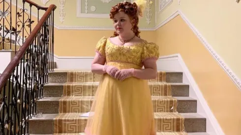 Nicola Coughlan caracterizada como Penélope