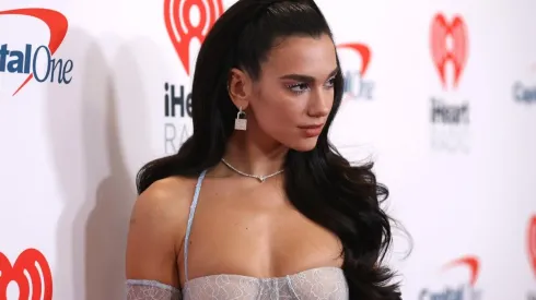 Dua Lipa visitó Madrid y se mostró a los besos con un actor.