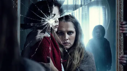 Gemelo Siniestro: el terror finlandés llega a los cines con Teresa Palmer como punto más alto.