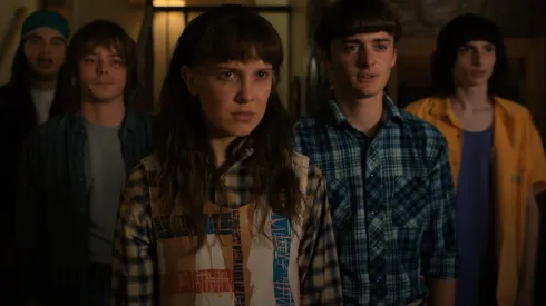 Un actor de Stranger Things que usó una prótesis en su rostro.