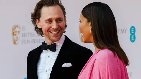Tom Hiddleston y Zawe Ashton esperan a su primer hijo.