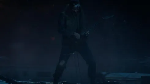 Eddie tocando Metallica