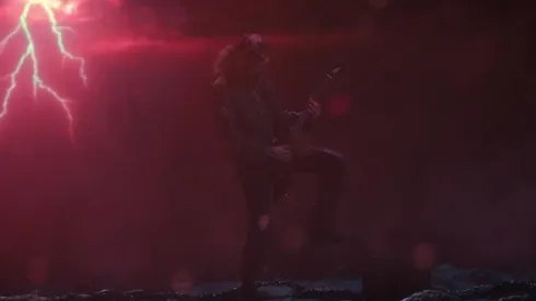 VIDEO VIRAL: Joseph Quinn practicando 'Master of Puppets' de Metallica para Stranger Things 4.