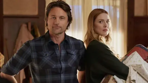 Alexandra Breckenridge y Martin Henderson protagonizan Virgin River.