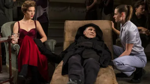 Crimes of the Future llega a MUBI: por qué no te puedes perder lo nuevo de David Cronenberg.