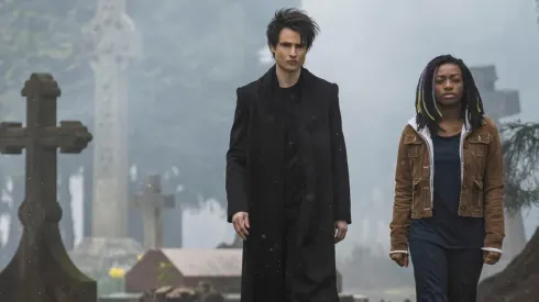 Tom Sturridge protagoniza la serie.