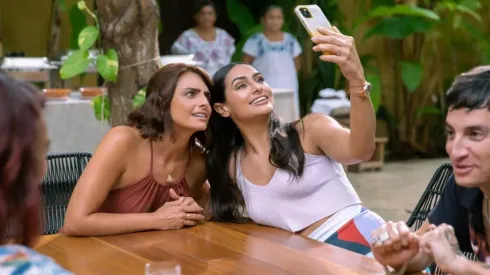 Aislinn Derbez y Renata Nogni protagonizan una comedia en streaming.