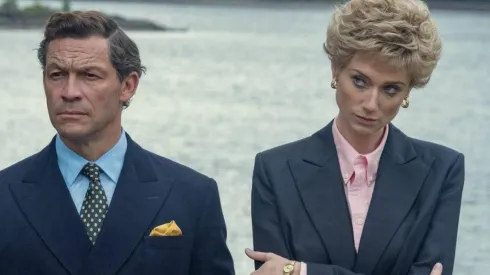 El príncipe Carlos y Lady Di, personajes claves de The Crown.