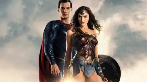 Confirman si Henry Cavill y Gal Gadot estarán como Superman y Wonder Woman en The Flash.