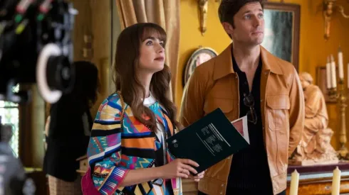 Lucas Bravo y Lily Collins