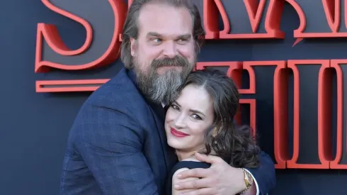 David Harbour y Winona Ryder tienen un acuerdo millonario con Netflix.