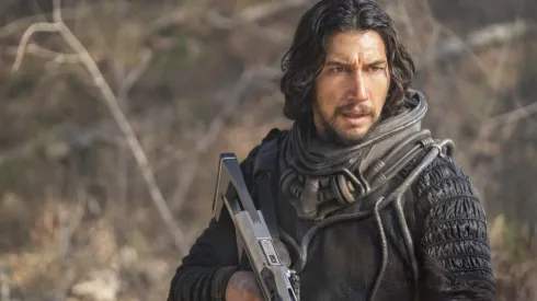 Adam Driver protagoniza la cinta 65 al Borde de la Extinción