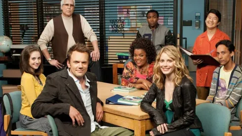Joel McHale confirma nuevos detalles de la película de Community.