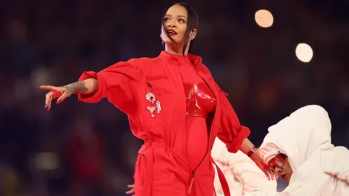 Memes y reacciones a Rihanna en el Halftime Show del Super Bowl 2023.