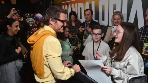 Pedro Pascal acudió a un evento donde convivió con sus fans más pequeños