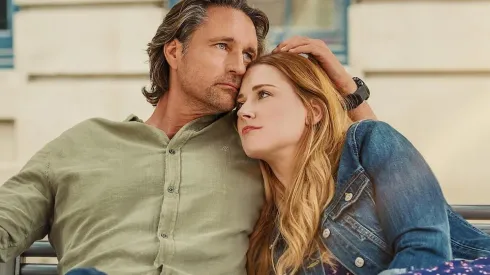 Alexandra Breckenridge y Martin Henderson protagonizan Virgin River.