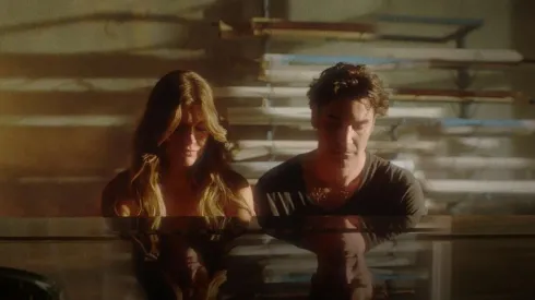 El maestro y la música azul, primera serie griega adquirida por Netflix.