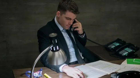 Gabriel Basso en El Agente Nocturno