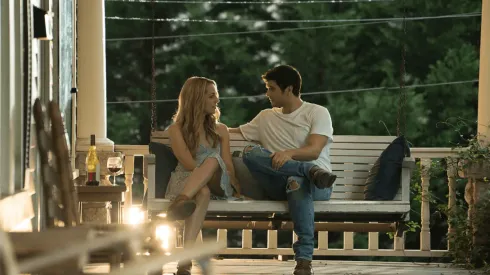 La película está protagonizada por Jessica Rothe y Alex Roe