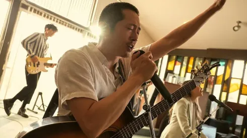 Steven Yeun interpreta a Danny en Bronca.