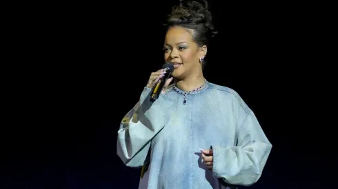 Rihanna reveló que será Pitufina en una nueva película de Los Pitufos